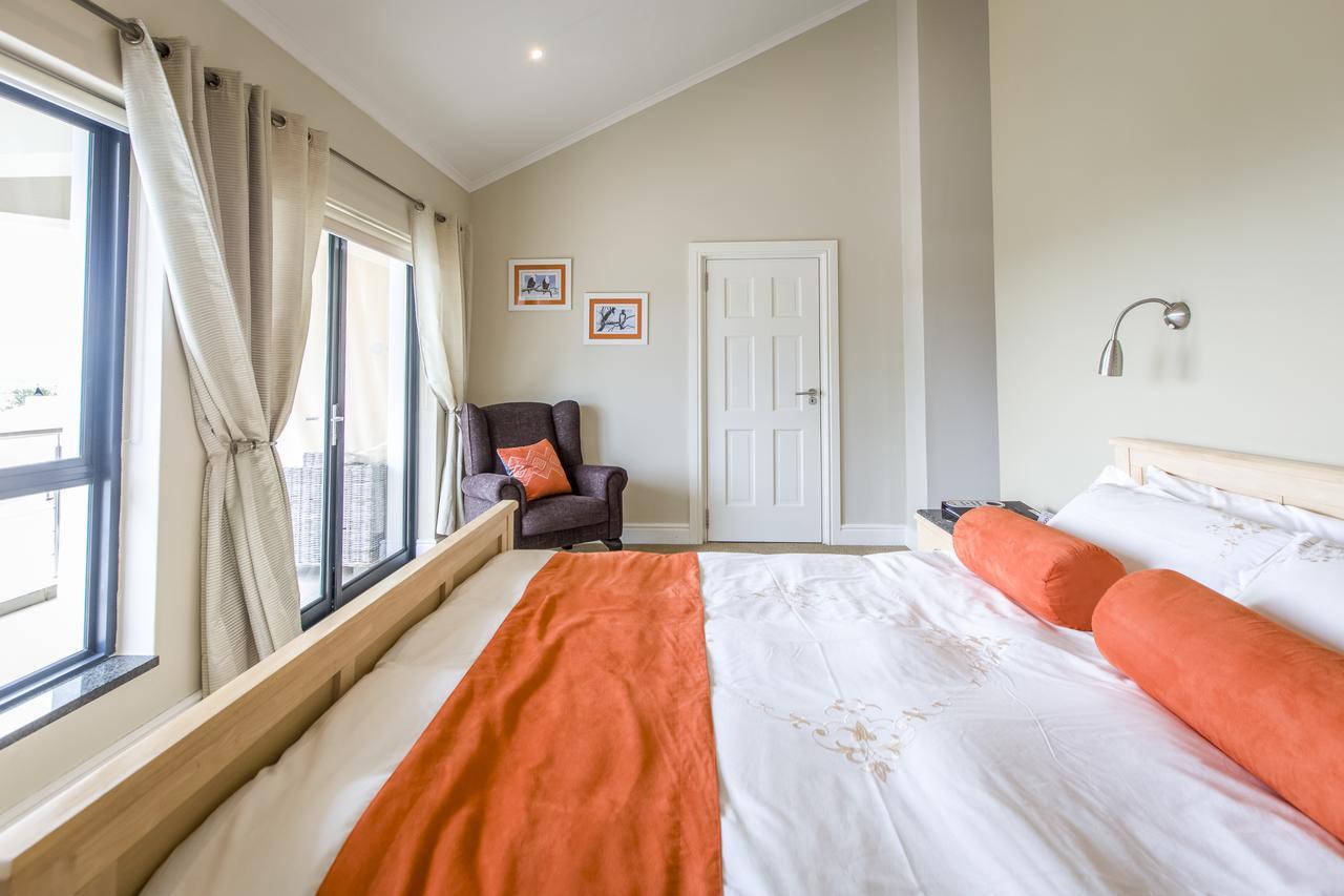 Orange Inn Книсна Екстер'єр фото